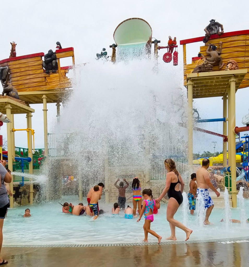 Wisconsin Dells "Water Park Capital of the World" is just a one hour drive from the HA Whitney Inn BNB in  Columbus, Wisconsin? 